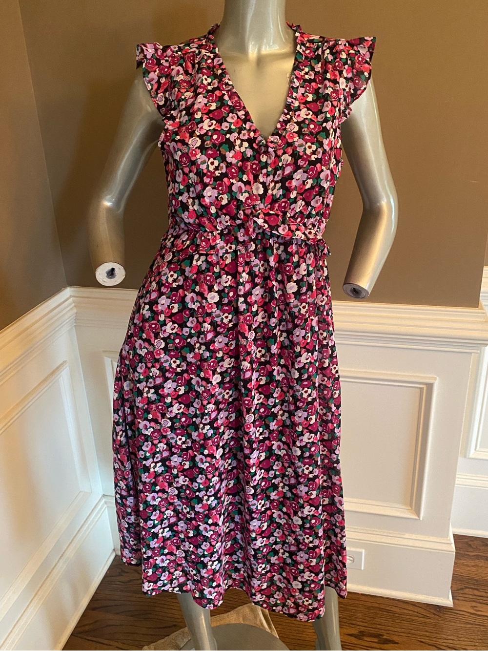 NWT J Crew Floral V-Neck Dress in Pink/black size 6